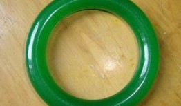 娱乐吃瓜酱金手镯,娱乐吃瓜酱带你揭秘明星幕后故事